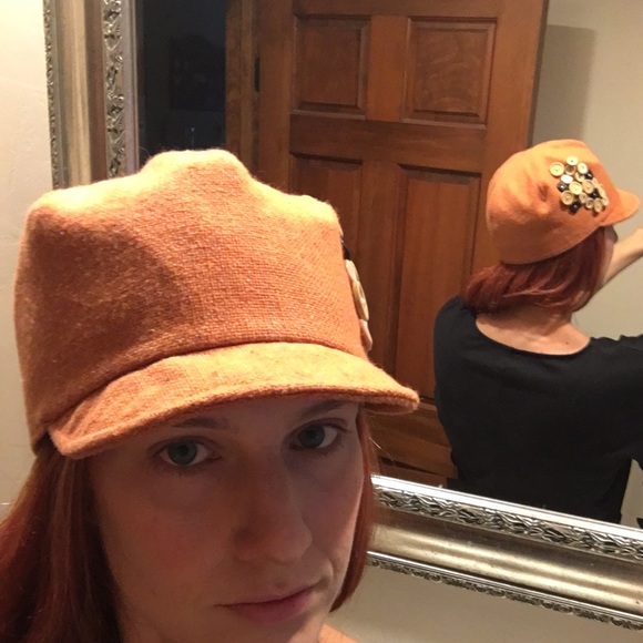 Button Hat - Picture 2 of 8